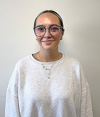 Cashier Joslyn Schaefbauer in Service at Eide Ford Mandan